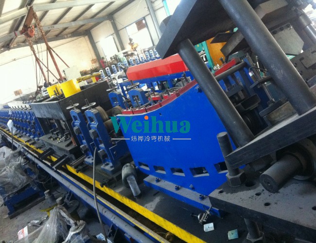 汽車防撞梁一次成型生產線